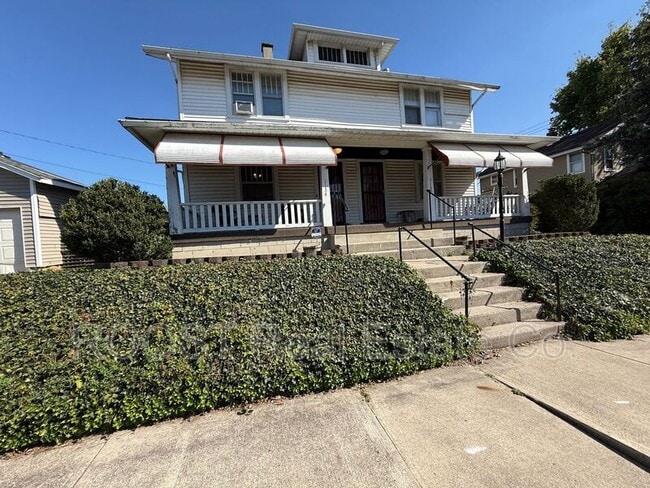Primary Photo - 1132-1134 N. Murray