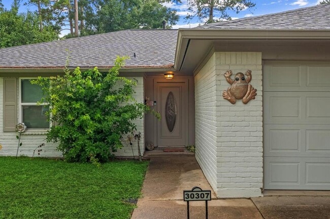 Building Photo - 30307 Thorsby Dr