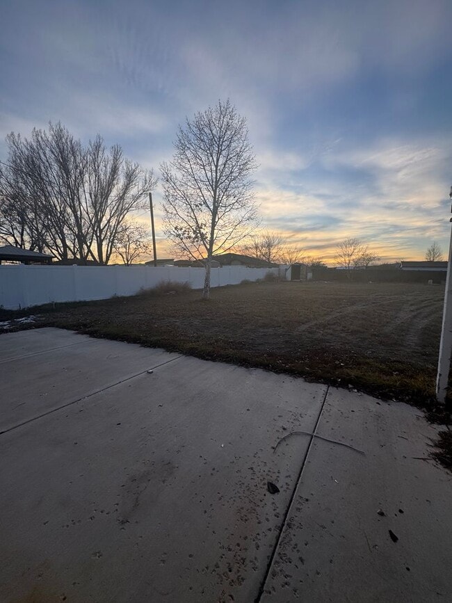 Building Photo - 3 bedroom, 2 bath Single Family Home, Vernal