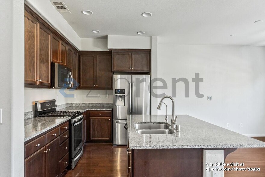 Building Photo - 5650 Campbell Ln