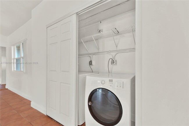 Building Photo - 15831 Palmetto Club Dr