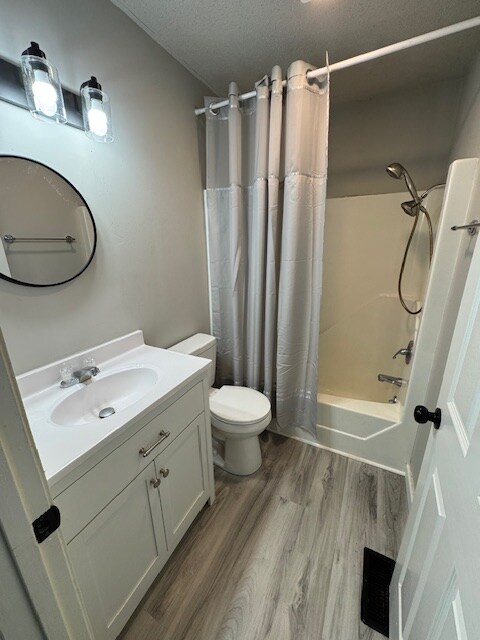 Building Photo - 108 Penny Ln