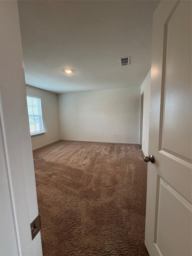 Building Photo - 18641 Quiet Range Dr