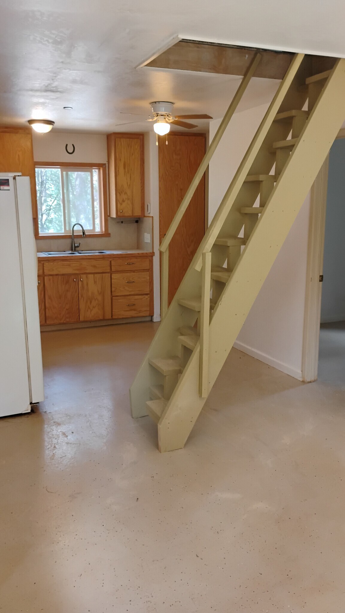 Building Photo - 11876 Paradise Ln