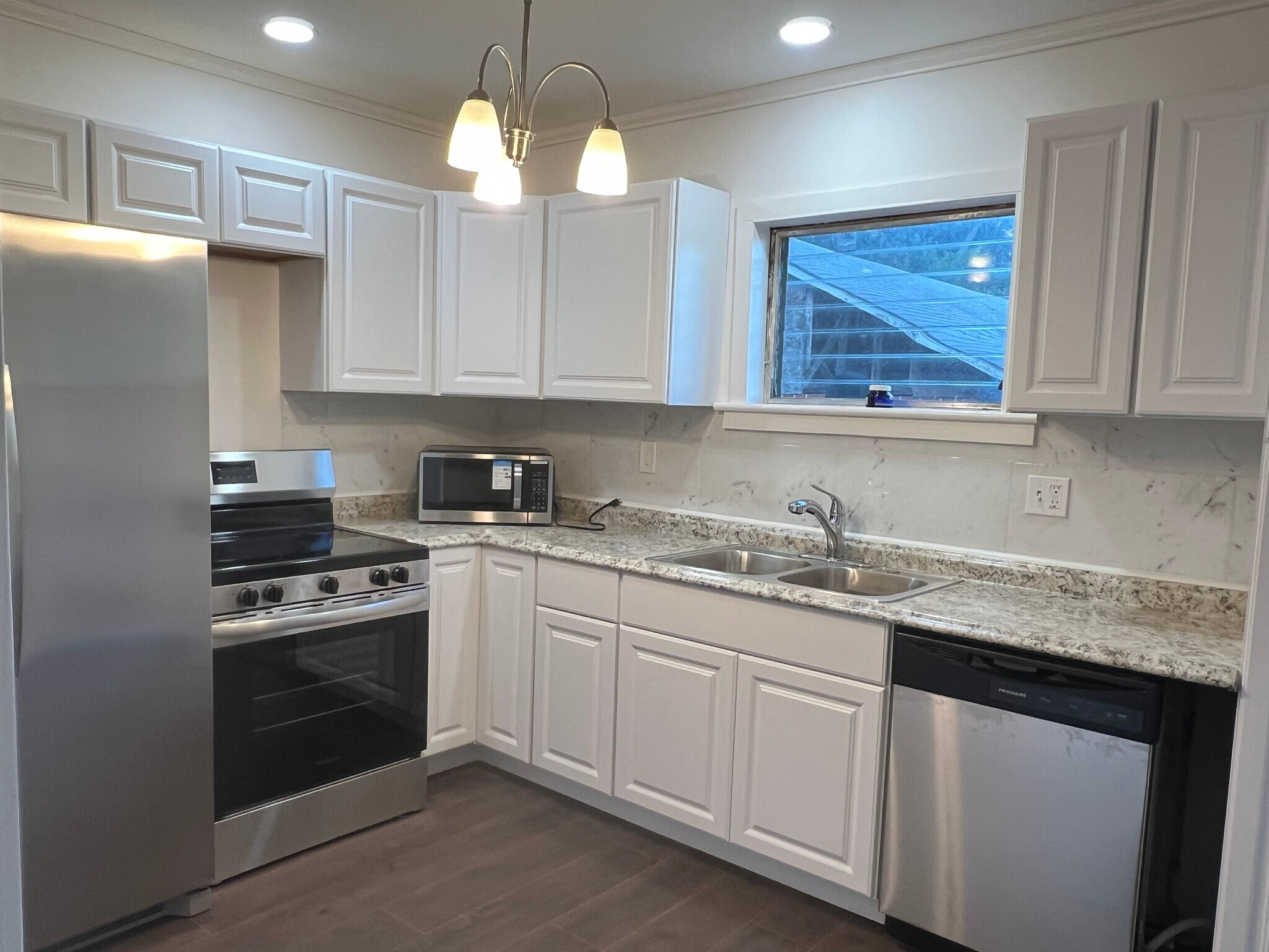 Building Photo - 24906 Lambs Meadow Rd