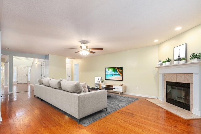 Building Photo - 117 Vancouver Rd