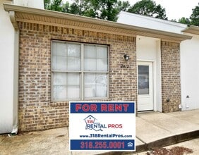 Building Photo - Hidden Oaks Apartments