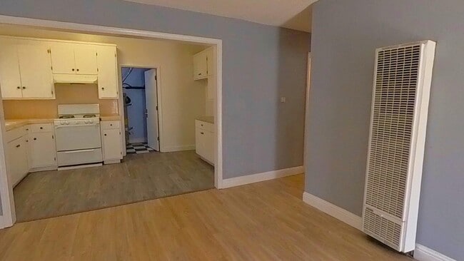 Building Photo - 3537 N San Joaquin St