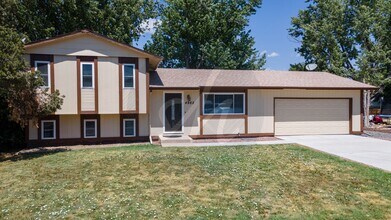 Building Photo - Fully Remodeled Home in Old Farm