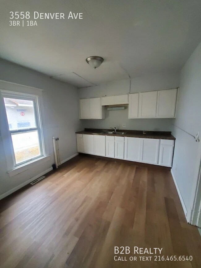 Building Photo - 3558 Denver Ave