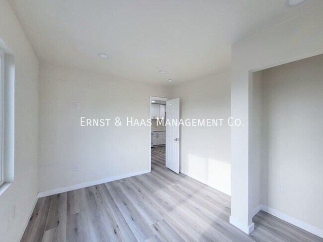 Building Photo - 3311 C Platt Ave