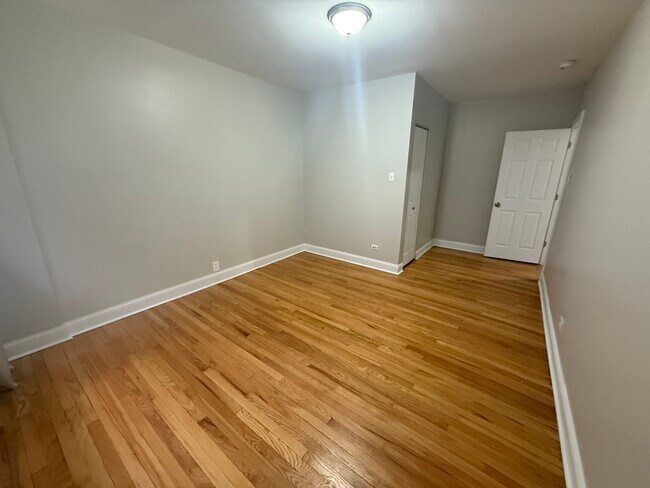 Building Photo - 104 Lincoln Ave