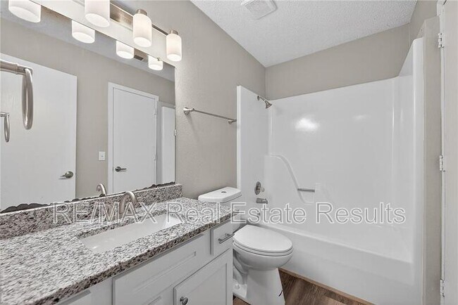 Building Photo - 4418 Acoma St