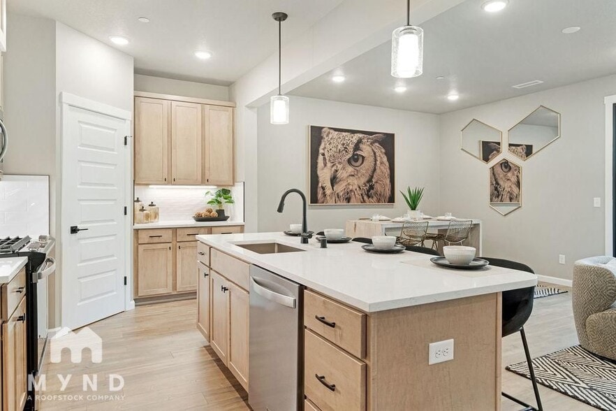 Building Photo - 6930 NE 131st Way