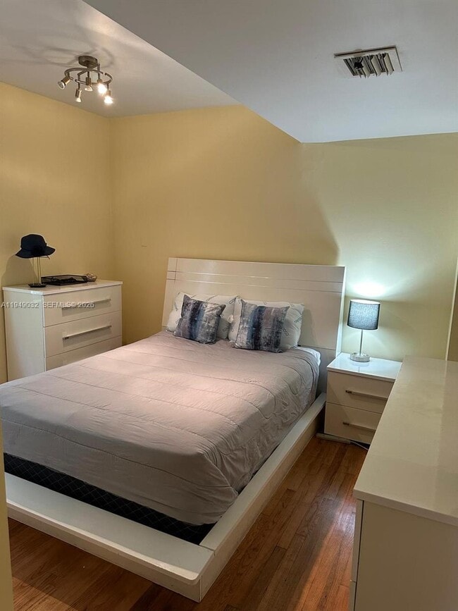 Building Photo - 1219 Meridian Ave