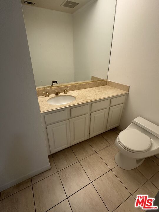 Building Photo - 2122 Century Park Ln