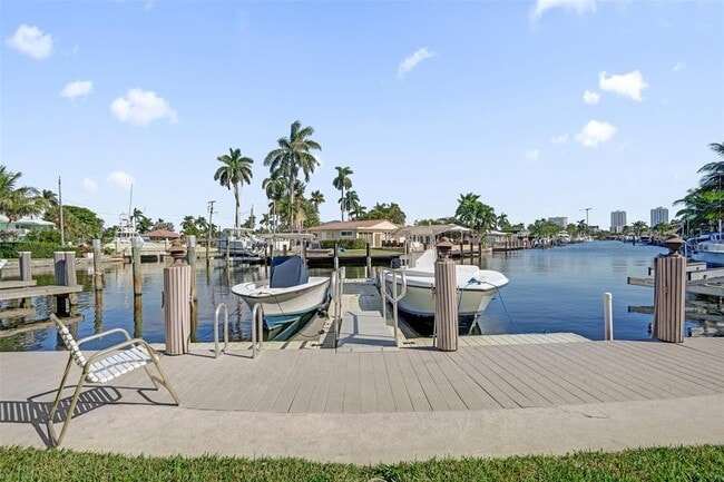 Building Photo - 2201 SE 9th St