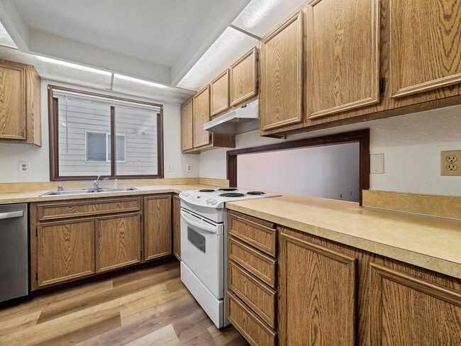 Building Photo - 14327 123rd Ave NE