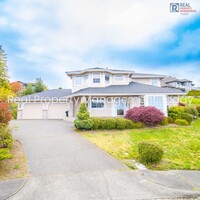 Building Photo - Large 4 bedroom home in Brown's Point!