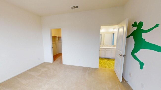 Building Photo - Former MODEL HOME | Great Location