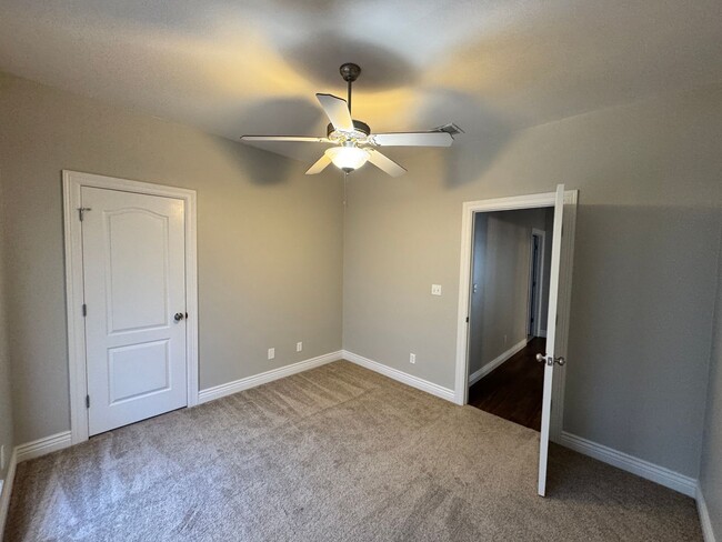 Building Photo - Gated Community close to Barksdale Air For...