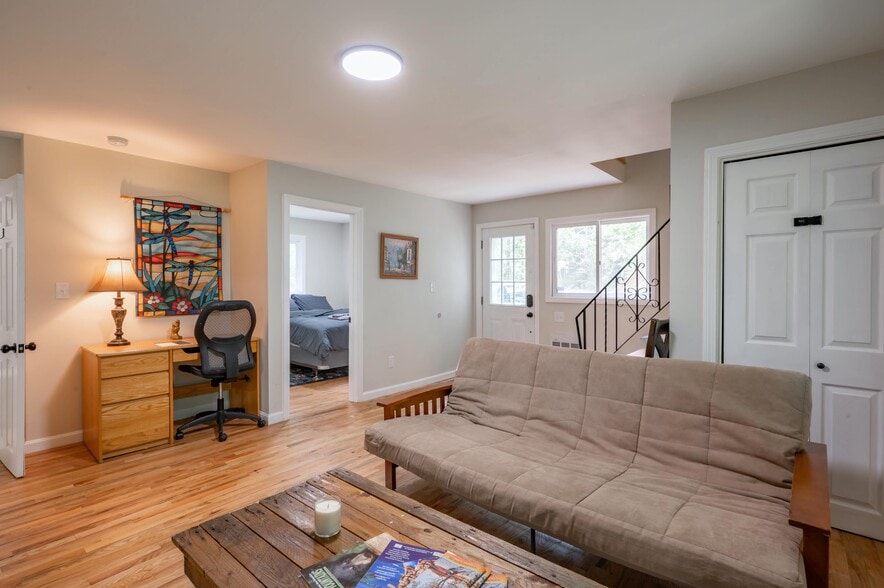 Building Photo - 51 White Birch Dr
