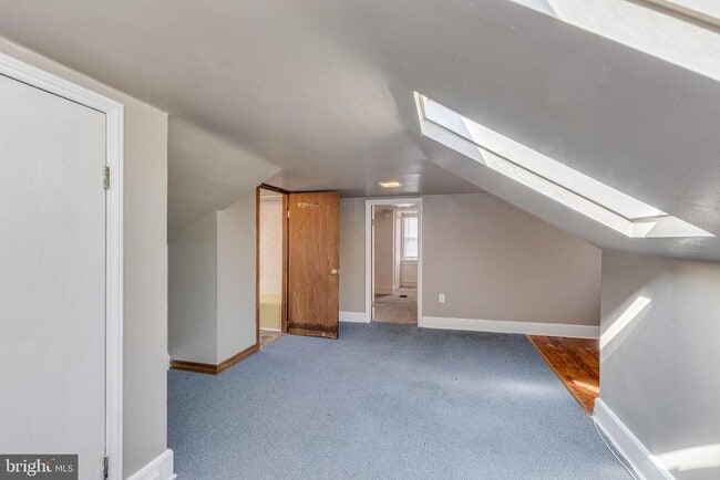Building Photo - 427 Buttonwood St