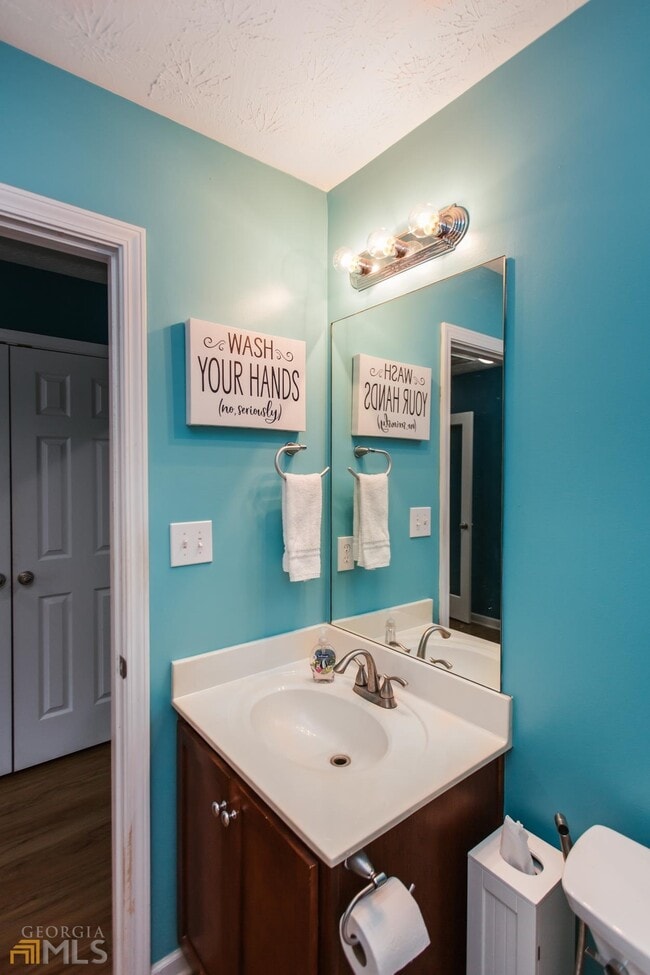 Building Photo - 137 Bristol Woods Dr