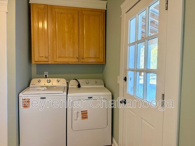 Building Photo - 2313 Bailey Ave