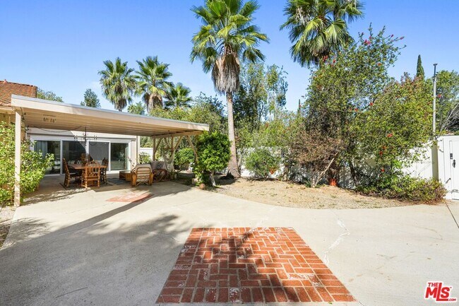 Building Photo - 3194 Rossini Pl