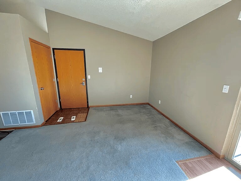 Building Photo - 1455 N Jones Blvd
