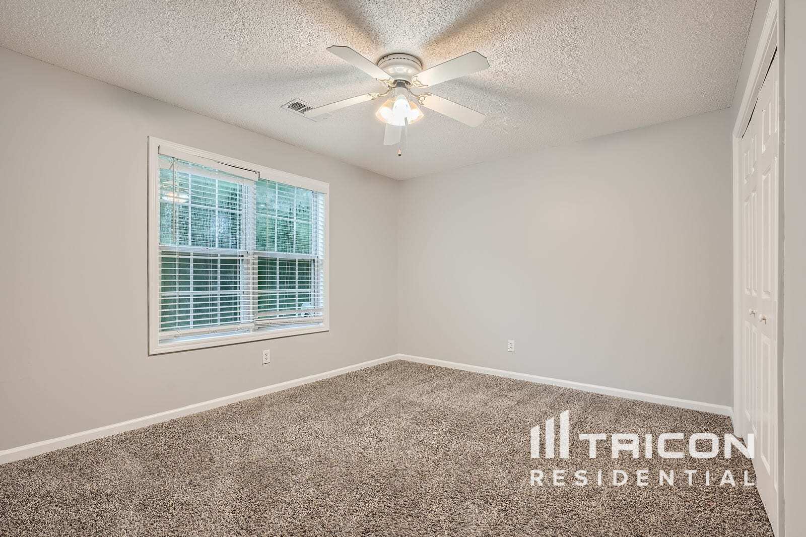 Building Photo - 150 Heathridge Dr