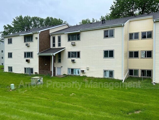 Building Photo - 1010 N 16th St