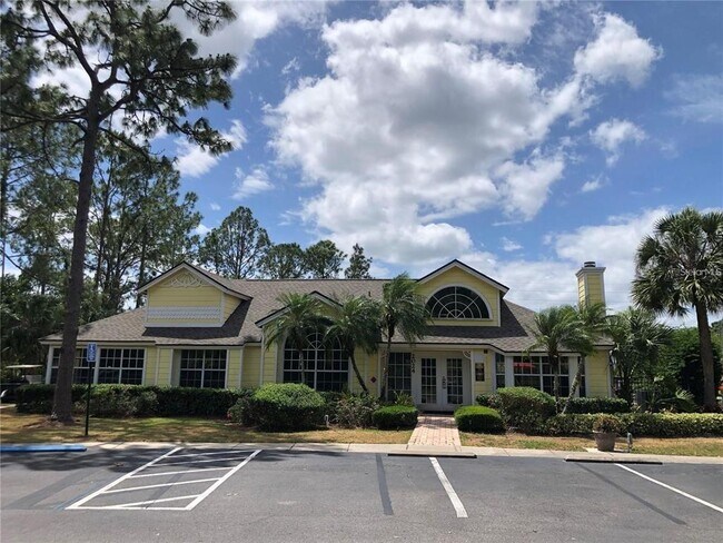 Building Photo - 2041 Royal Bay Blvd