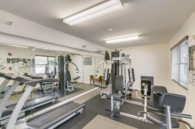 Building Photo - 800 Del Rio Way