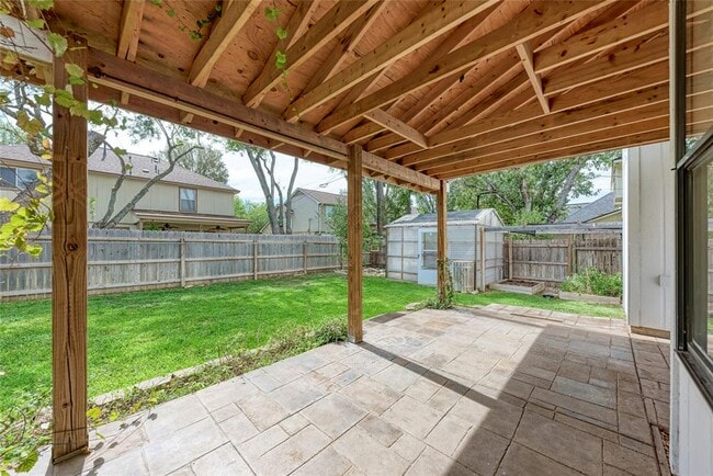 Building Photo - 1009 Riverlawn Dr