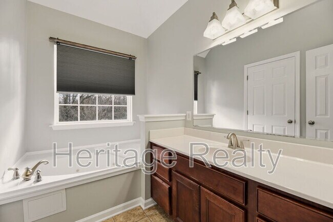 Building Photo - 3112 Pinex Ln