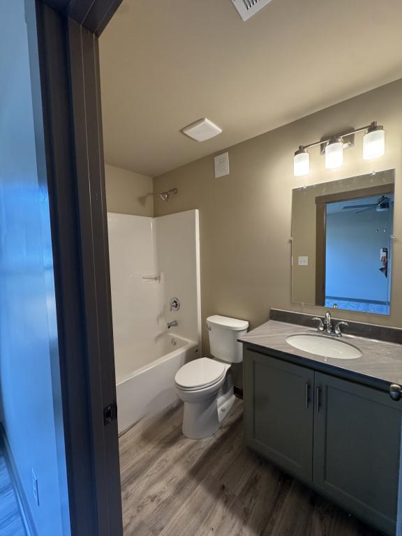 Building Photo - 118 Dobbins Cir