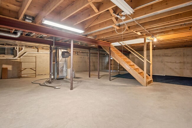Building Photo - 41W230 Sylvan Dr