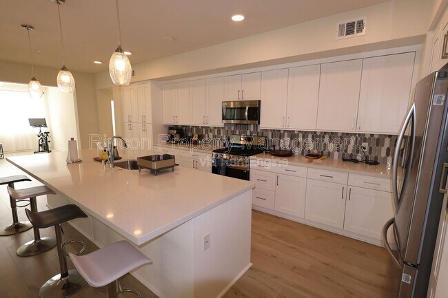 Building Photo - 2850 Wagon Wheel Rd