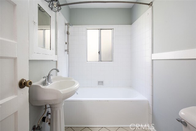 Building Photo - 453 E Sacramento St