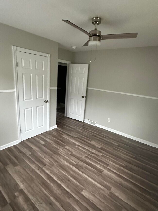 Building Photo - 126 Allnutt Dr