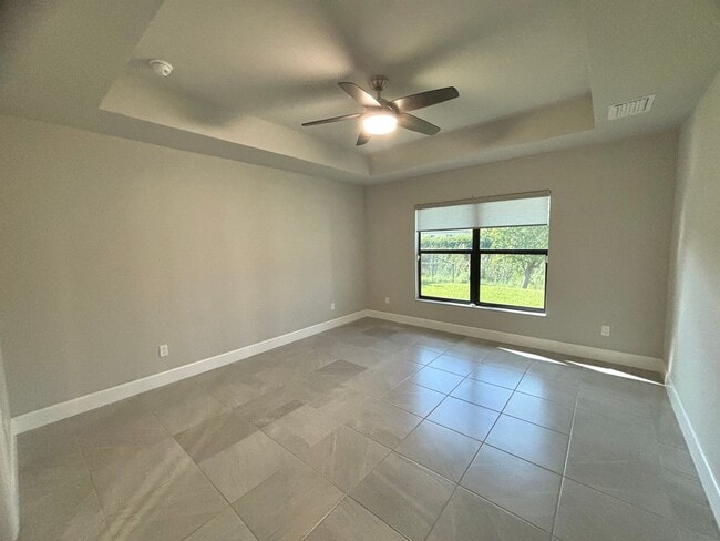 Building Photo - Modern 3 Bed, 2 Bath Home with Stylish Upgrades!