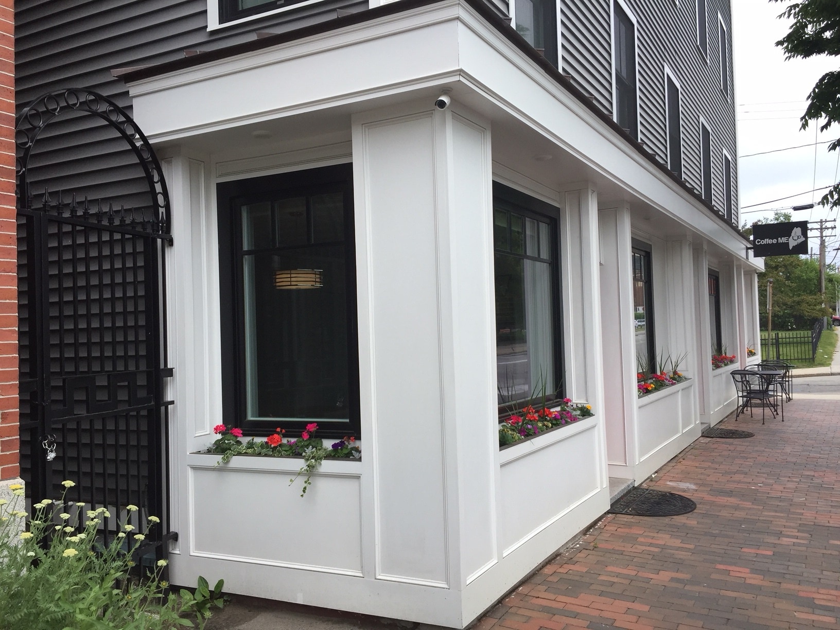 Front of Building - 223 Cumberland Ave