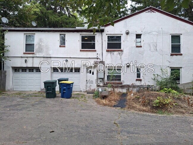 Building Photo - 2101 N Wheeling Ave