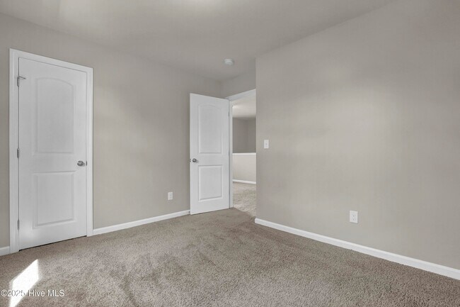 Building Photo - 201 Bungalow Rd