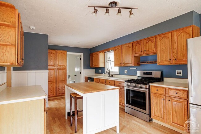 Building Photo - 3002 NY-23