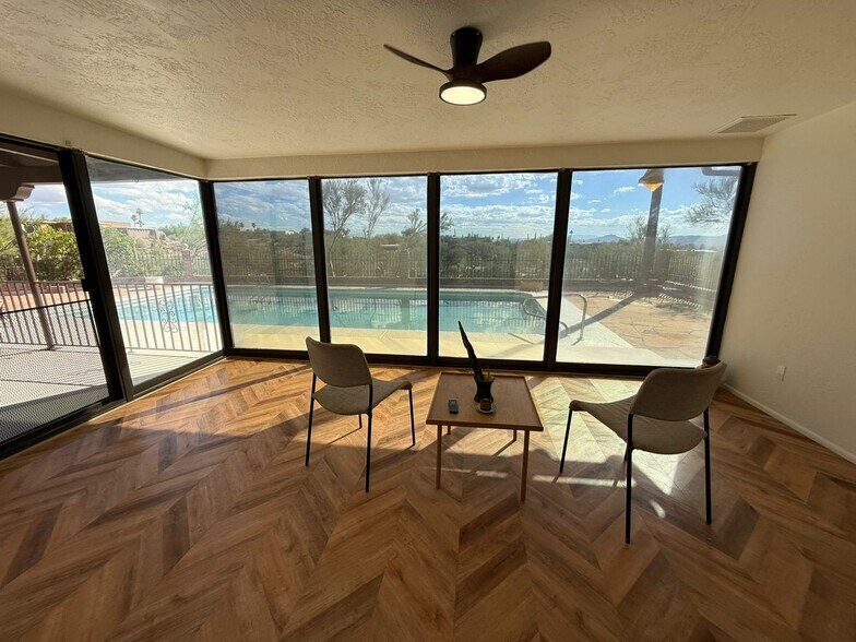 Building Photo - 1402 E Big Rock Rd