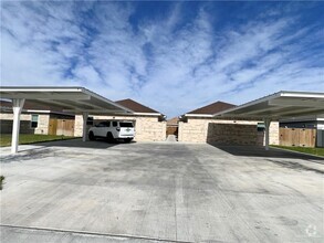 Building Photo - 1004 W Mahala Ave