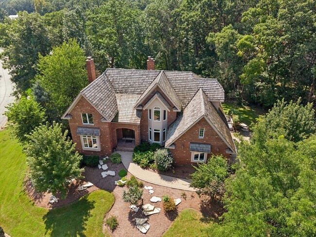 Building Photo - 9336 Falling Waters Dr W